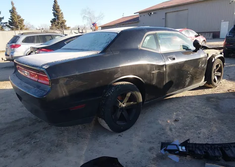 2010 Dodge Challenger Se z USA, uszkodzony, nr VIN 2B3CJ4DV2AH240611